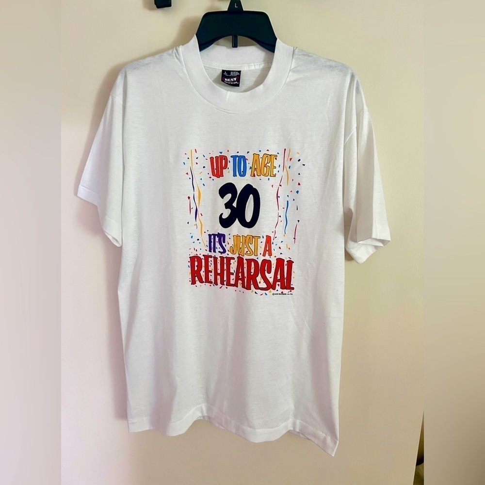 Vintage Single Stitch White and Red T Shirt 30th Birthday Mens Sz Large Unisex﻿﻿